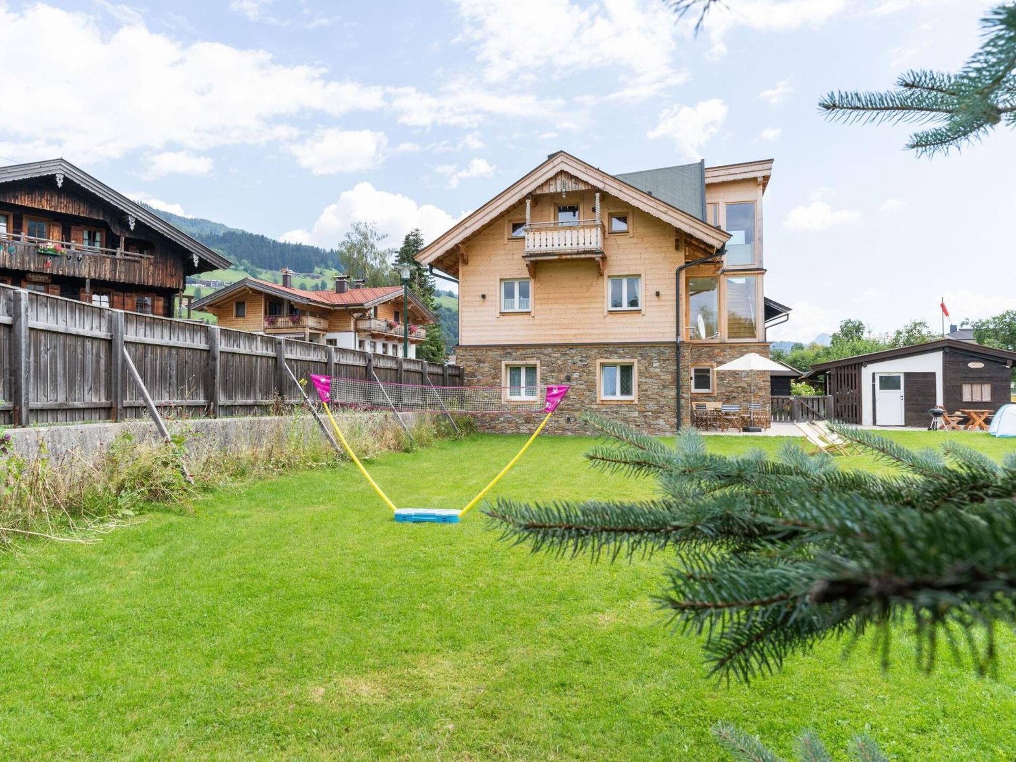 Central Apartment With Balcony Terrace Garden Deckchairs ブリクセン イン ターレ エクステリア 写真