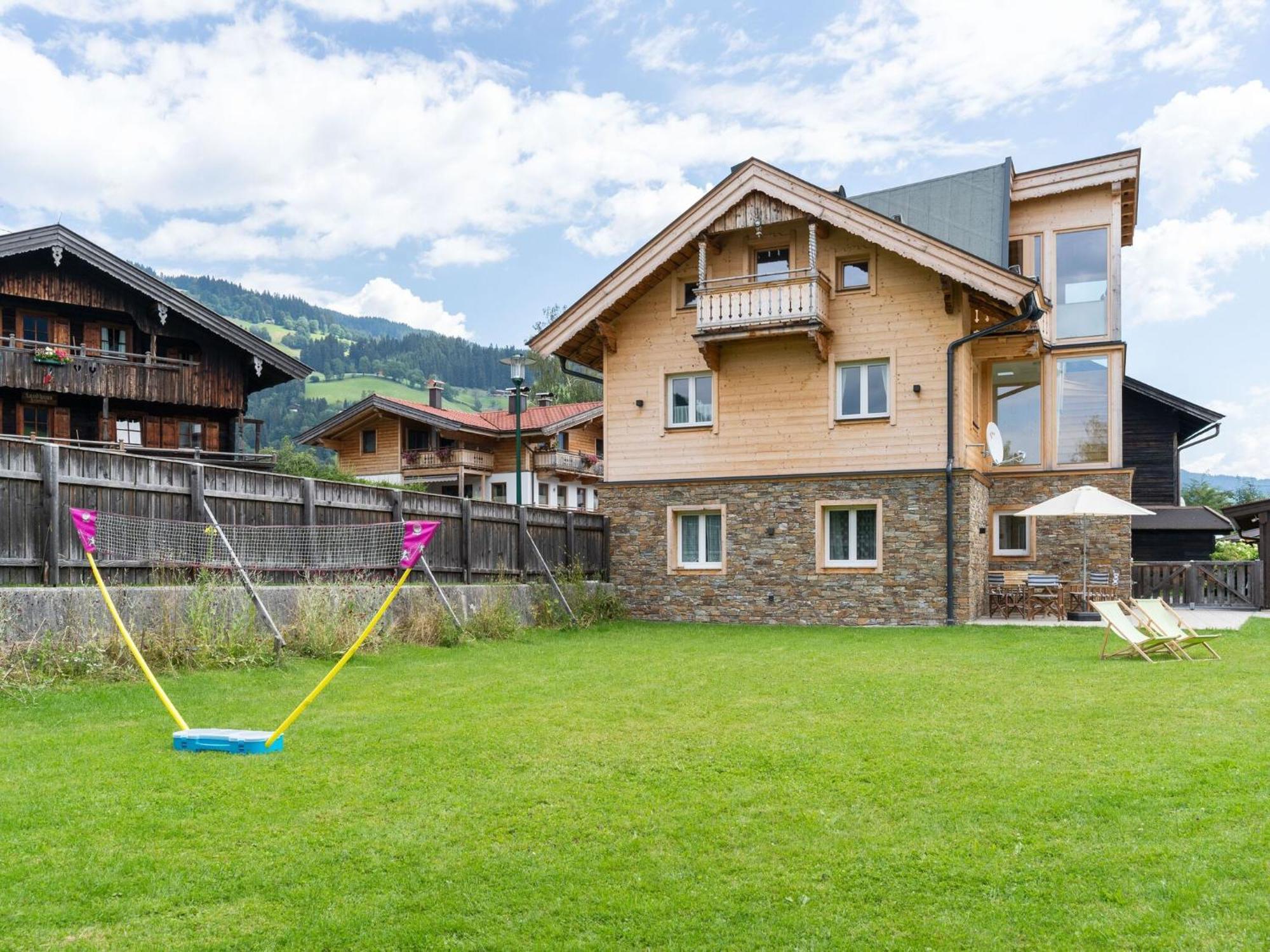 Central Apartment With Balcony Terrace Garden Deckchairs ブリクセン イン ターレ エクステリア 写真